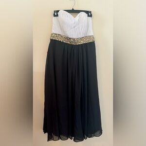 Elegant Black and White Skirt with Embellished Waist